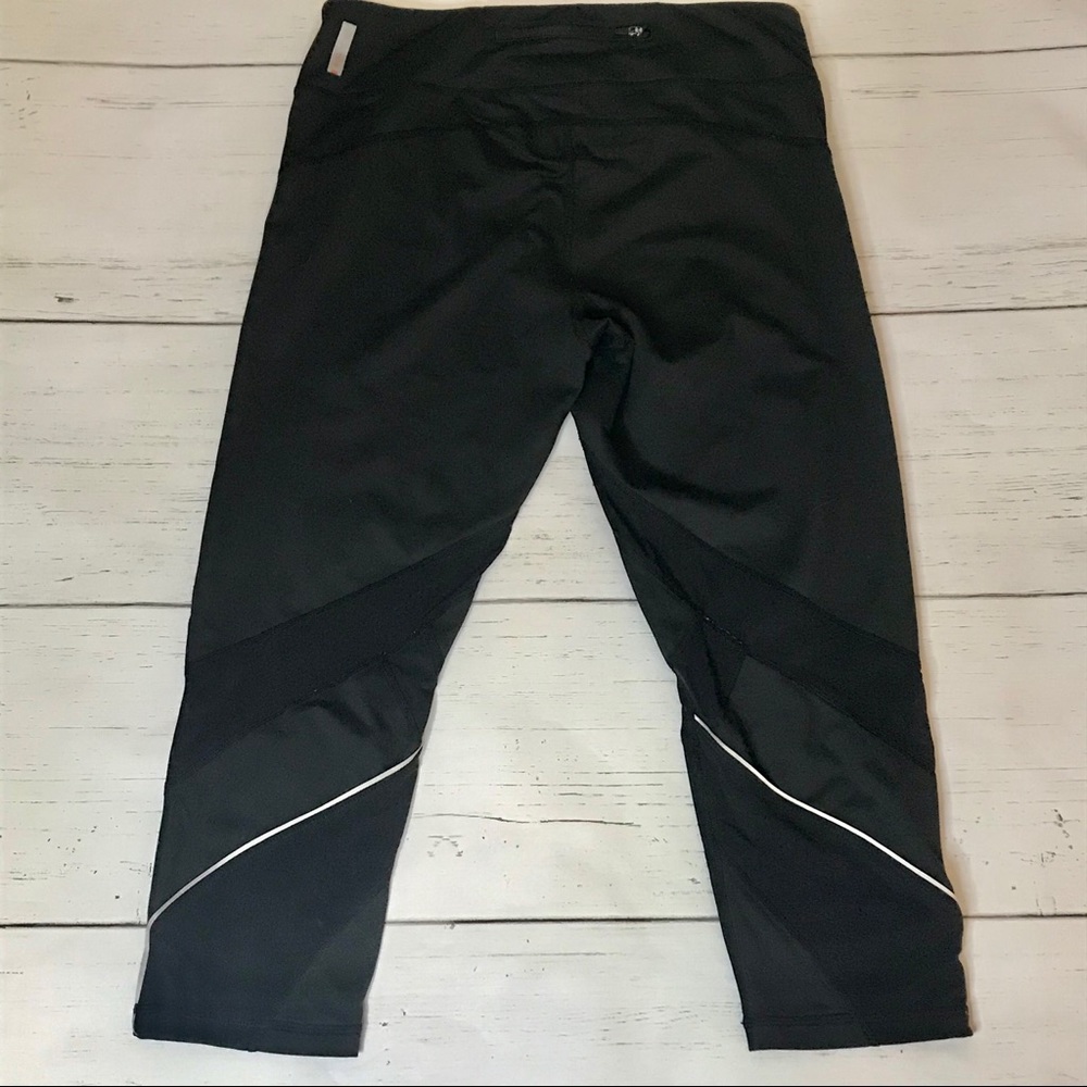 Zella black leggings with mesh detail. - Picture 2 of 3